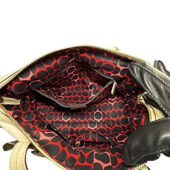 Vintage Gucci Duchessa Boston bag/purse/handbag. Cream colored. Leather. - Picture 15 of 16